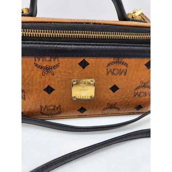 ❤️SOLD❤️MCM ROCKSTAR VANITY 331MCMXAiJ - Picture 2 of 13